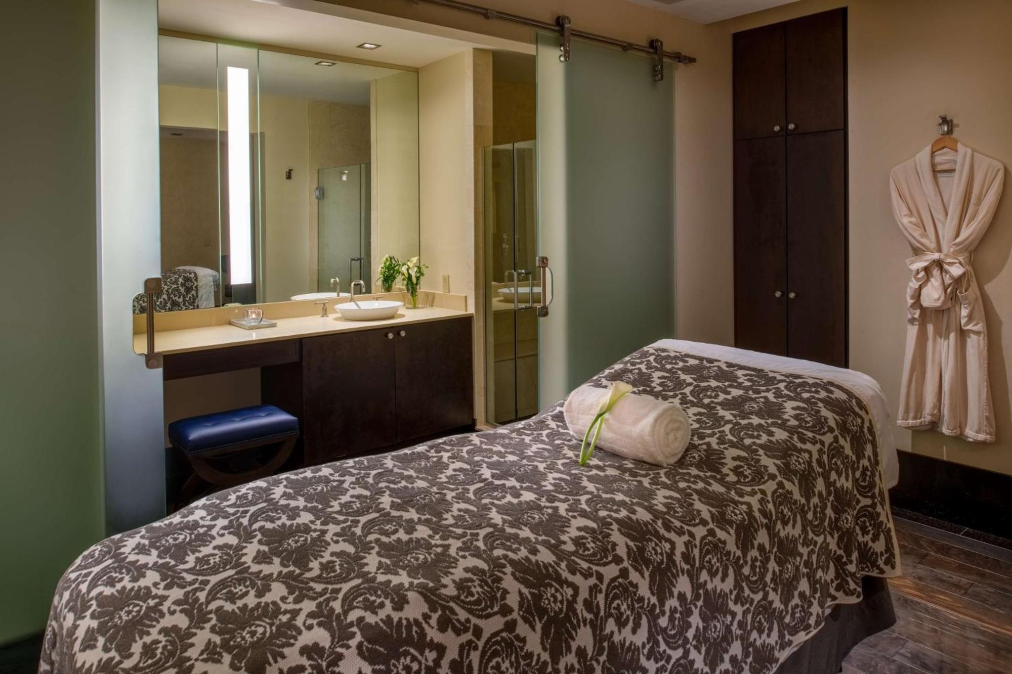 เดอะ รูสเวลท์ นิว ออร์ลีน อะ วอลดอร์ฟ แอสโตเรีย Hotel นิวออร์ลีนส์ ภายนอก รูปภาพ